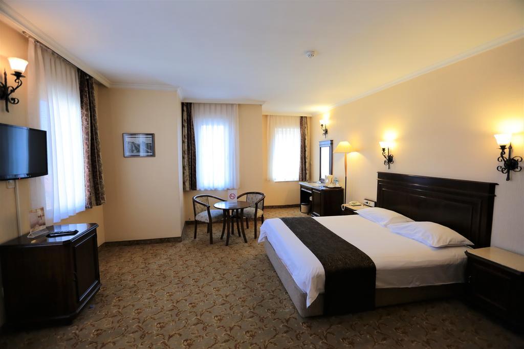 Montania Town Hotel Mudanya Bursa Exterior foto